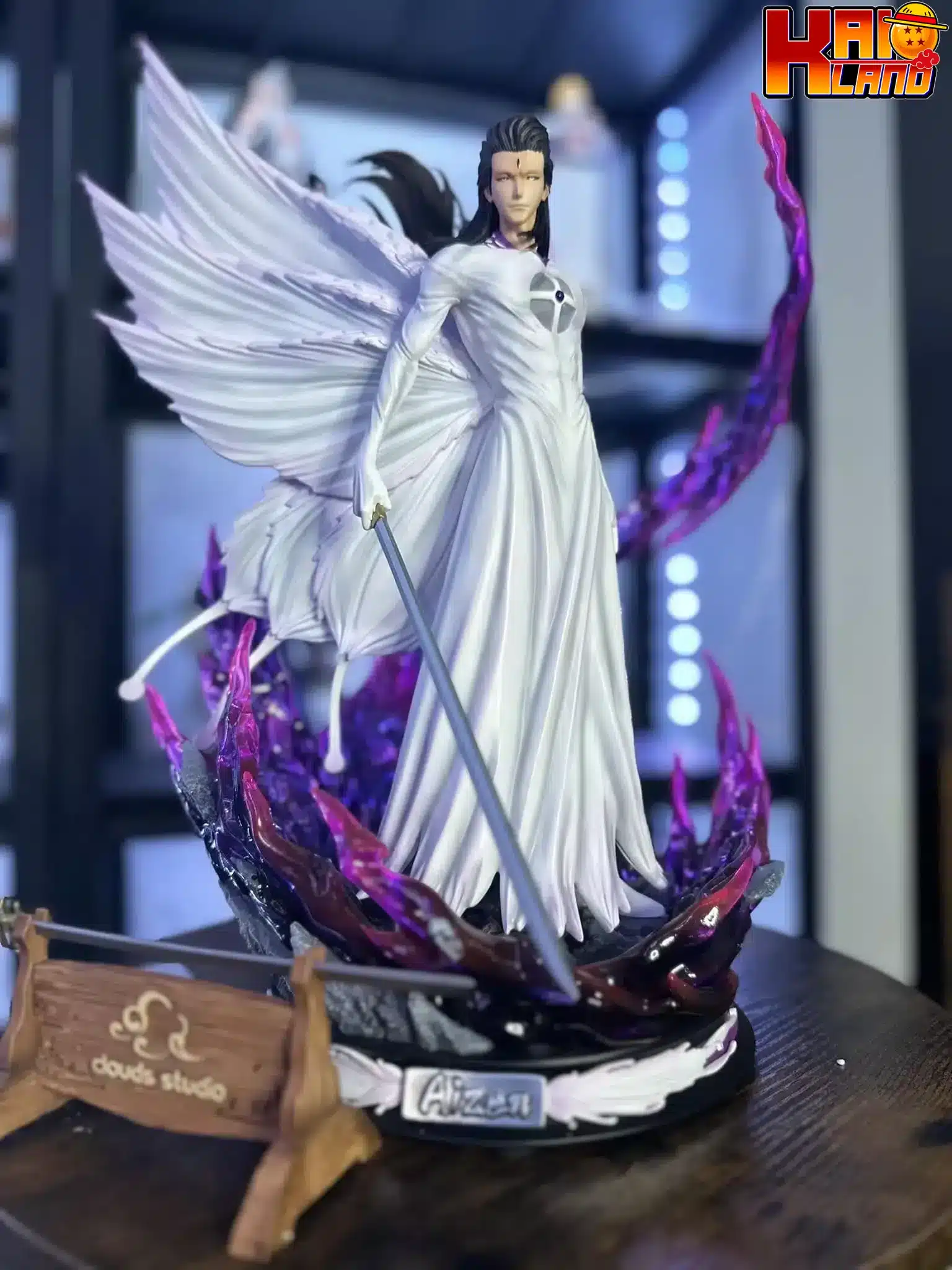 Bleach Clouds Studio Aizen Resin Statue
