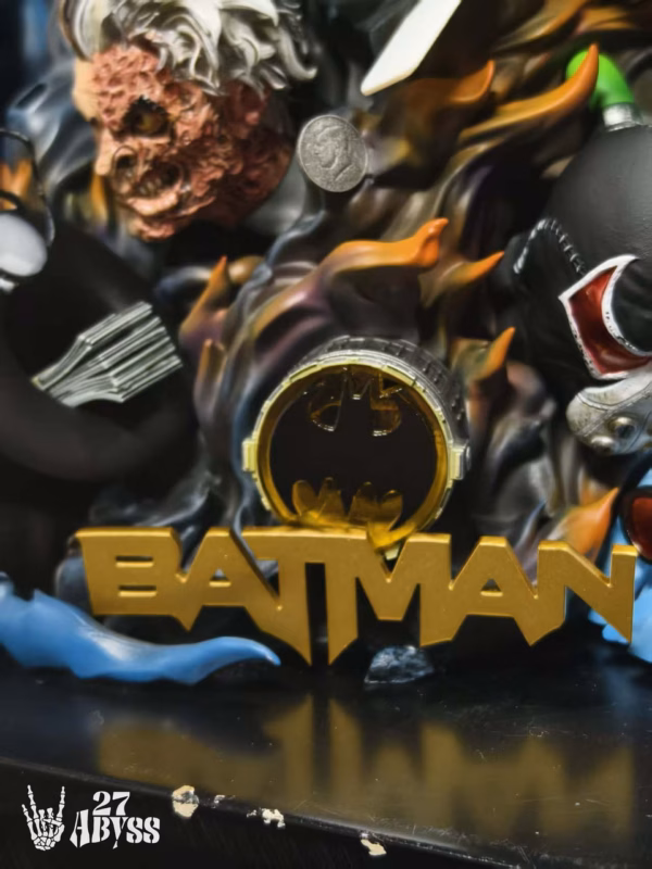 DC 27abyss Studio Batman Bust Resin Statue 5